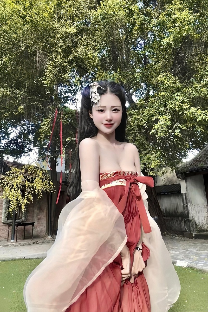 Hoa than thanh my nhan co trang, nu coser khien fan kho roi mat-Hinh-4