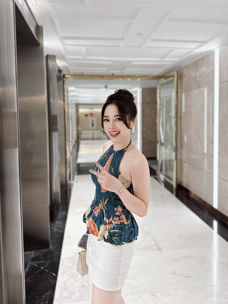 “Phu ba 6 con” co cuoc song sang chanh, hon nhan vien man-Hinh-7