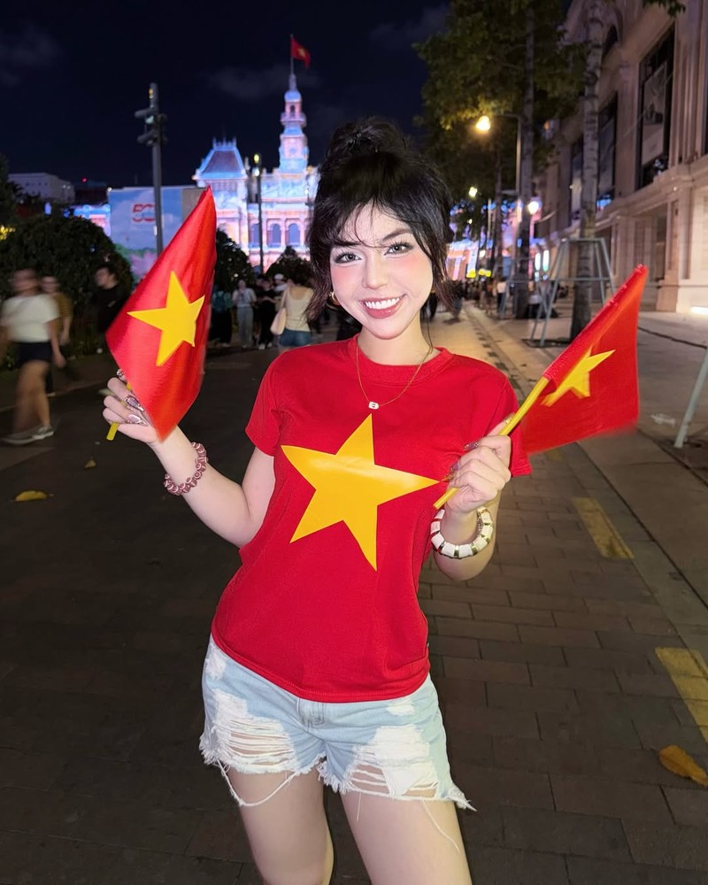 “Flex” co me lam cong an, hot girl Bao Khuyen khien fan xuyt xoa-Hinh-4