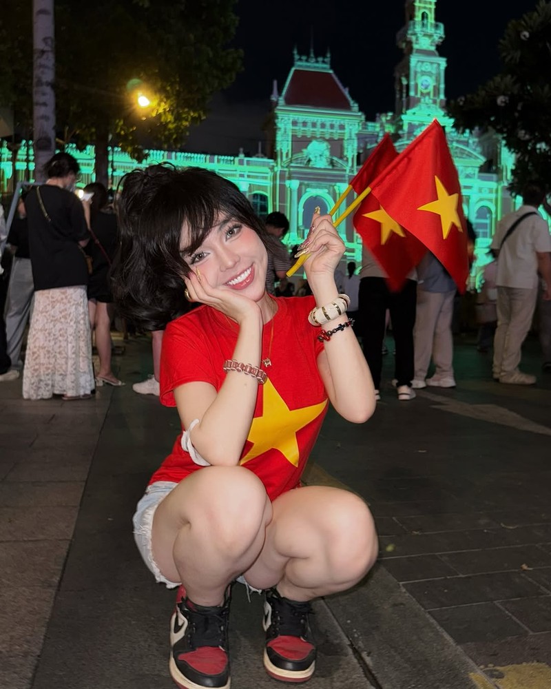 “Flex” co me lam cong an, hot girl Bao Khuyen khien fan xuyt xoa-Hinh-7
