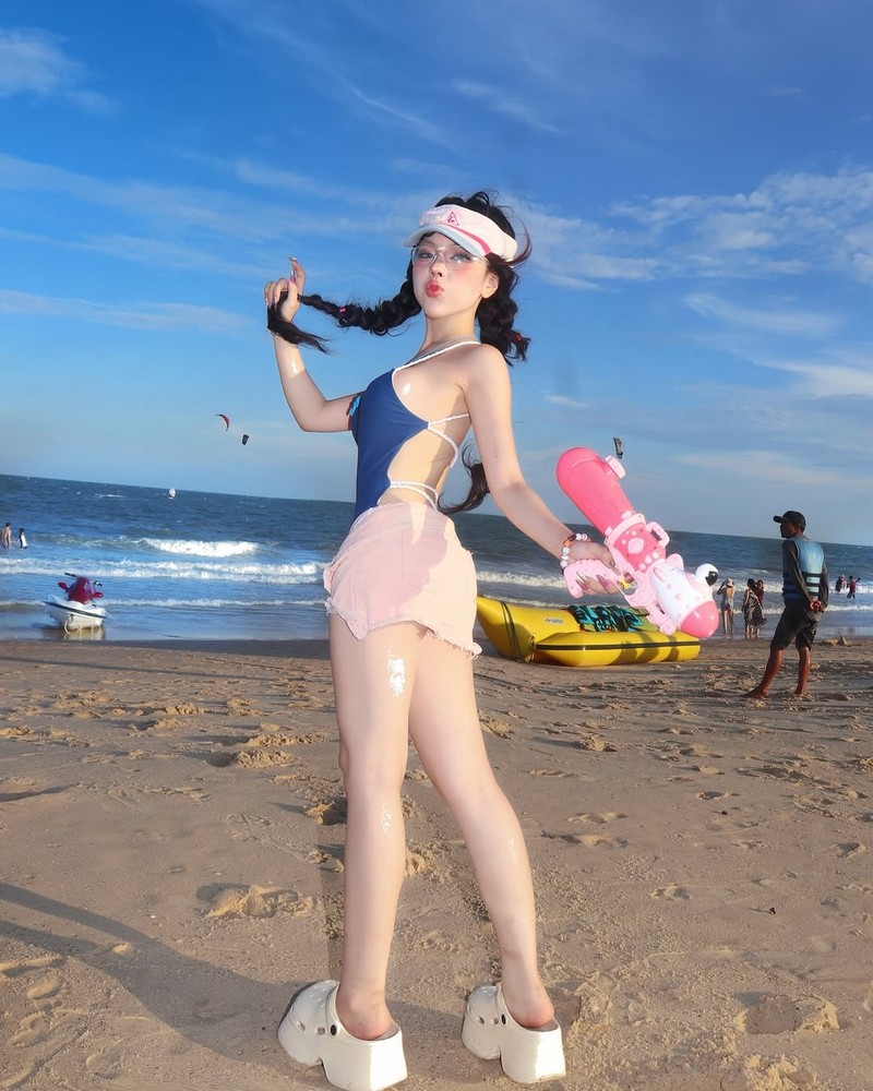 “Flex” co me lam cong an, hot girl Bao Khuyen khien fan xuyt xoa-Hinh-8