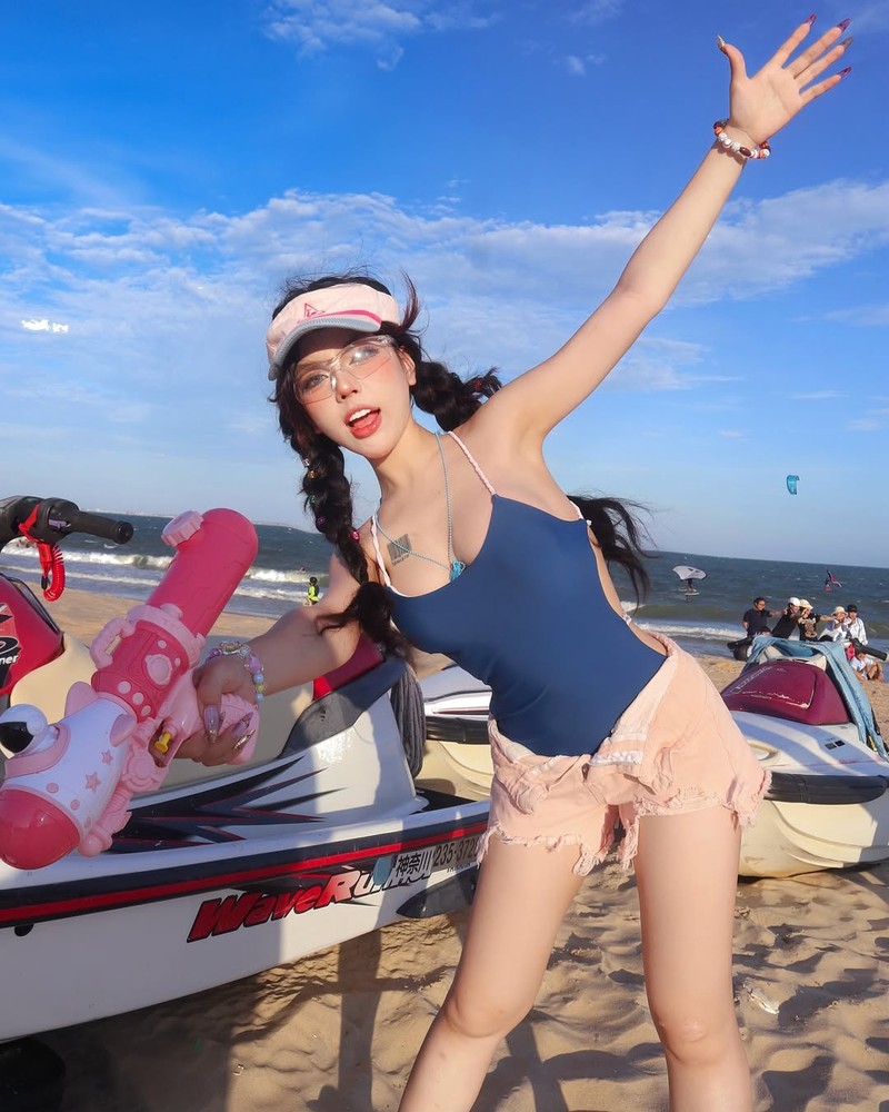 “Flex” co me lam cong an, hot girl Bao Khuyen khien fan xuyt xoa-Hinh-9
