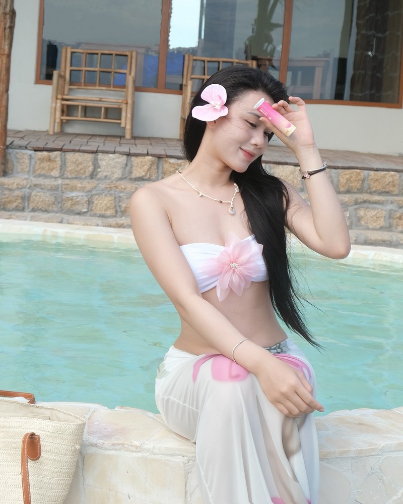 Ban gai tien dao Nham Manh Dung dien bikini khoe dang cuc nuot-Hinh-5