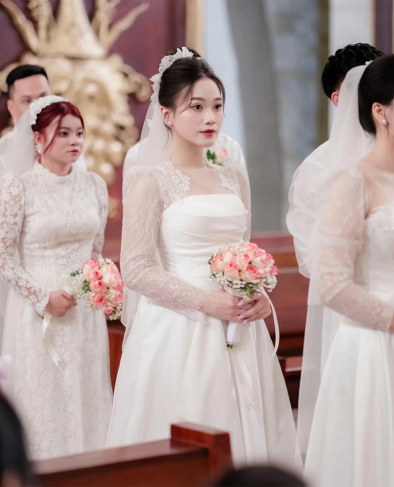 Ho Van Cuong lam dam cuoi, nhan sac co dau khien fan xuyt xoa-Hinh-4