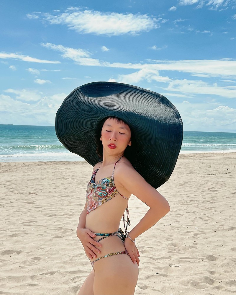 Trang Hy dien bikini khoe than hinh tron tria van cuc cuon hut-Hinh-4