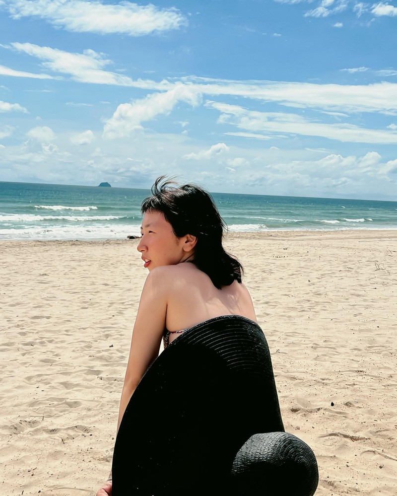 Trang Hy dien bikini khoe than hinh tron tria van cuc cuon hut-Hinh-6