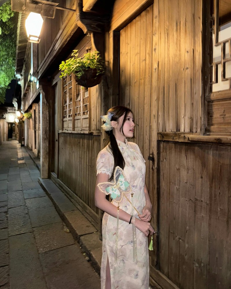 Ban gai HIEUTHUHAI dien suon xam, hoa my nhan Hong Kong-Hinh-2