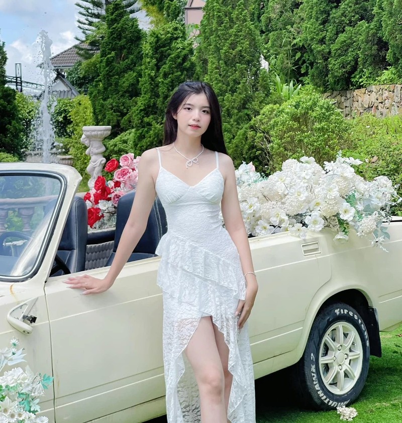 “Hot girl quan nhan” trong le dieu binh hoa nang tho ben ban trai-Hinh-9