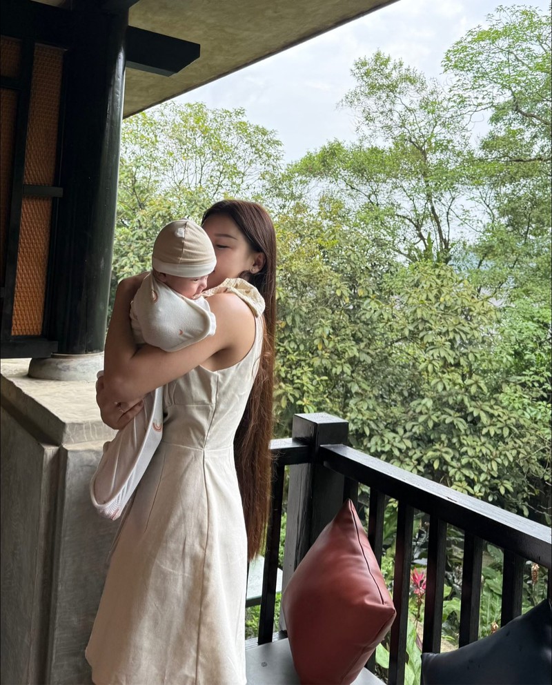 Vo Dang Van Lam khoe voc dang dinh chop nhu thoi son roi-Hinh-5