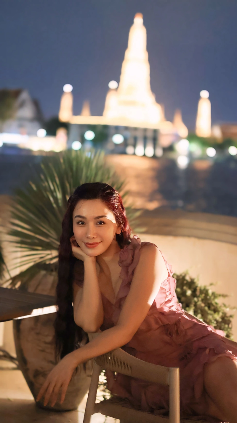 Nu MC bat ngo viral MXH vi clip review long se dieu-Hinh-4