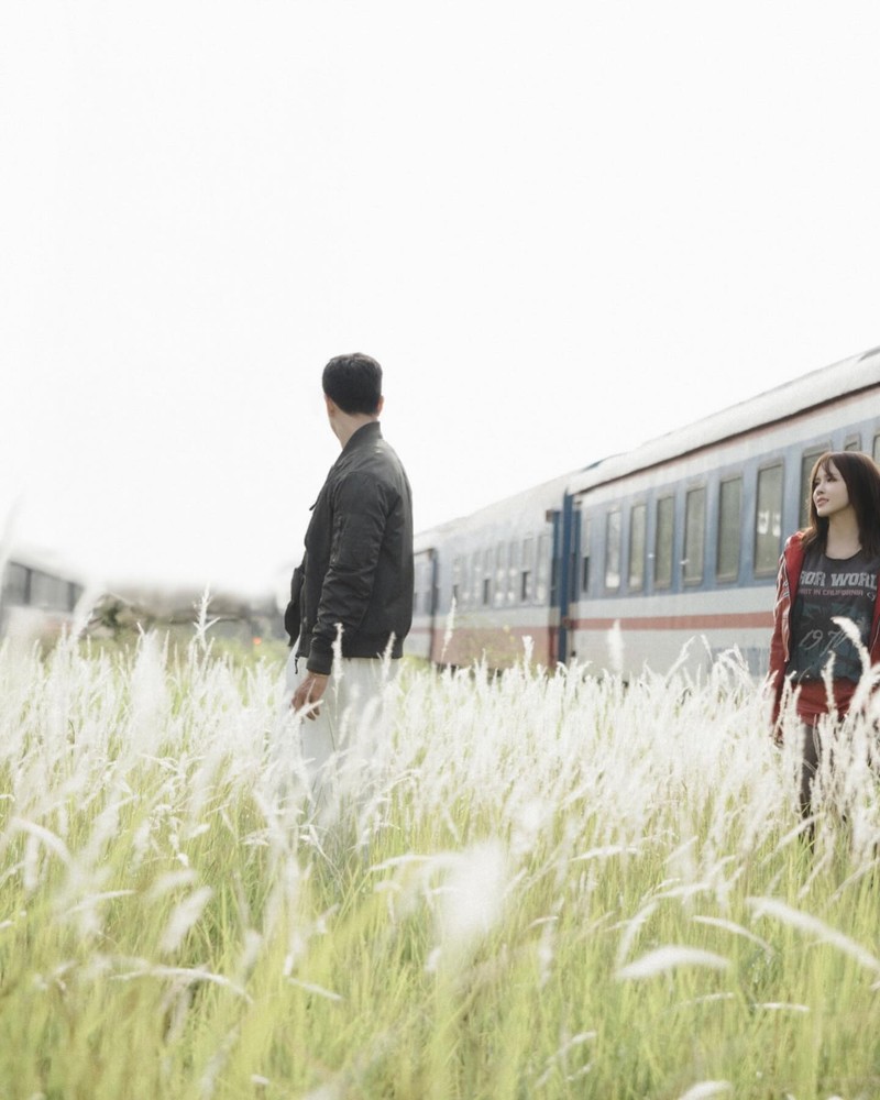 Danh tinh nam than xuat hien trong MV moi cua Thieu Bao Tram-Hinh-2