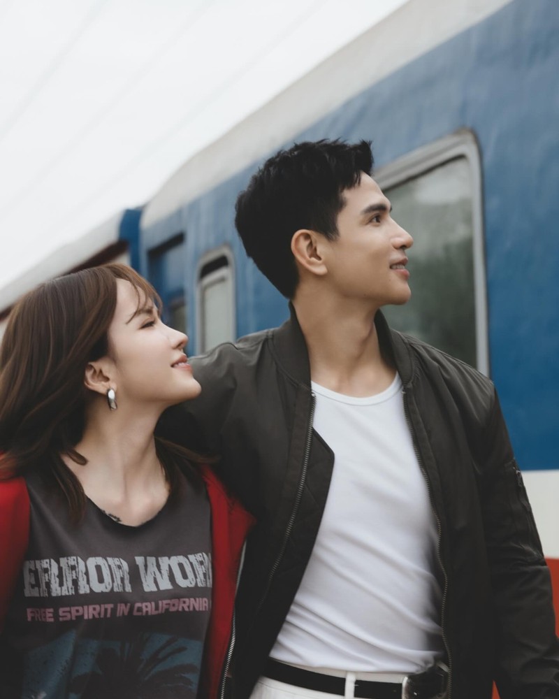 Danh tinh nam than xuat hien trong MV moi cua Thieu Bao Tram