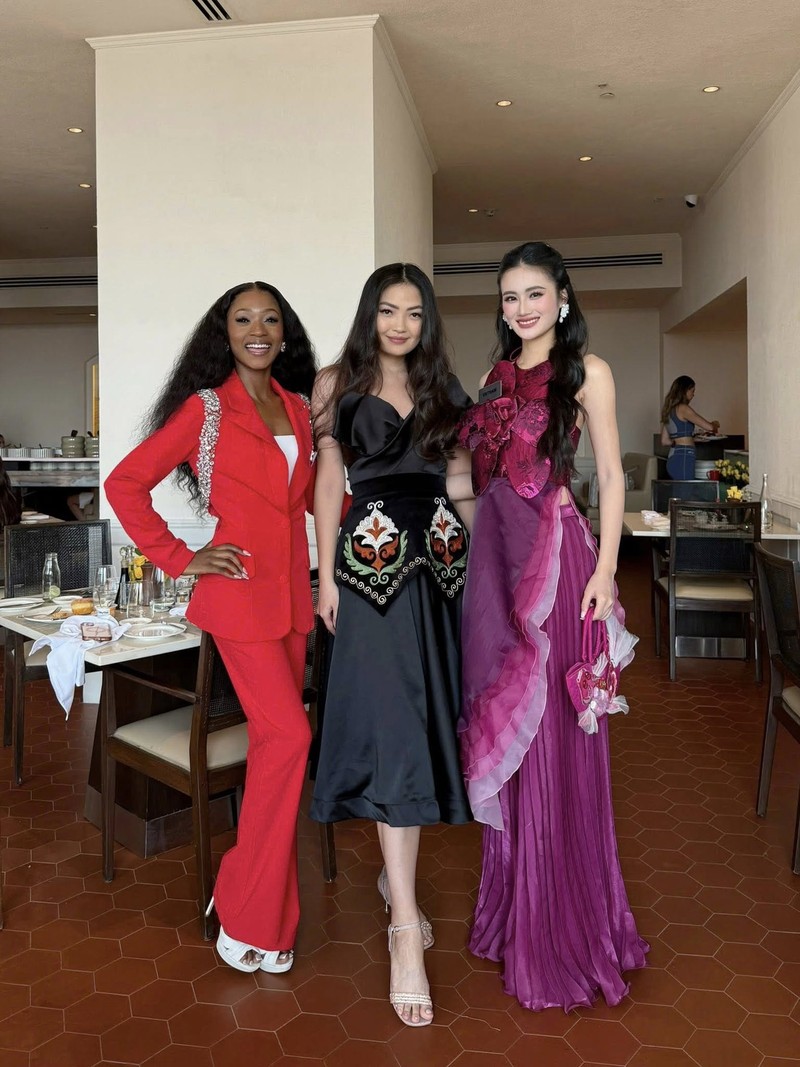 Hoa Hau Y Nhi xuat hien noi bat ngay thu tu tai Miss World-Hinh-6