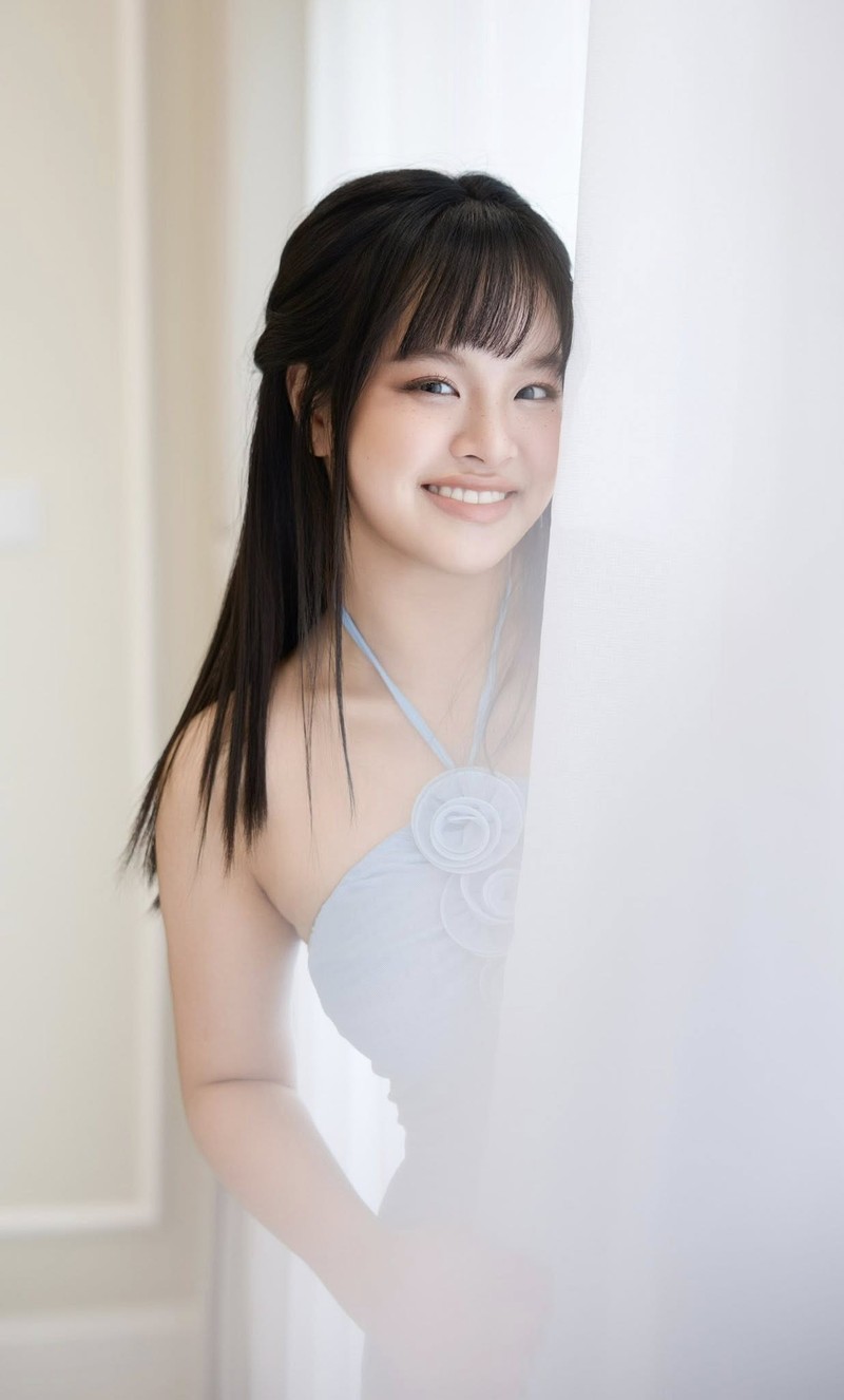 Con gai Thuy Hanh lot xac tuoi 18, ra dang tieu thu dai cac-Hinh-4