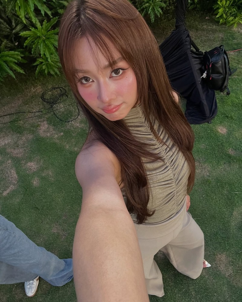 Kha Ngan ngay cang thang hang, moc mac van cuc cuon hut-Hinh-10