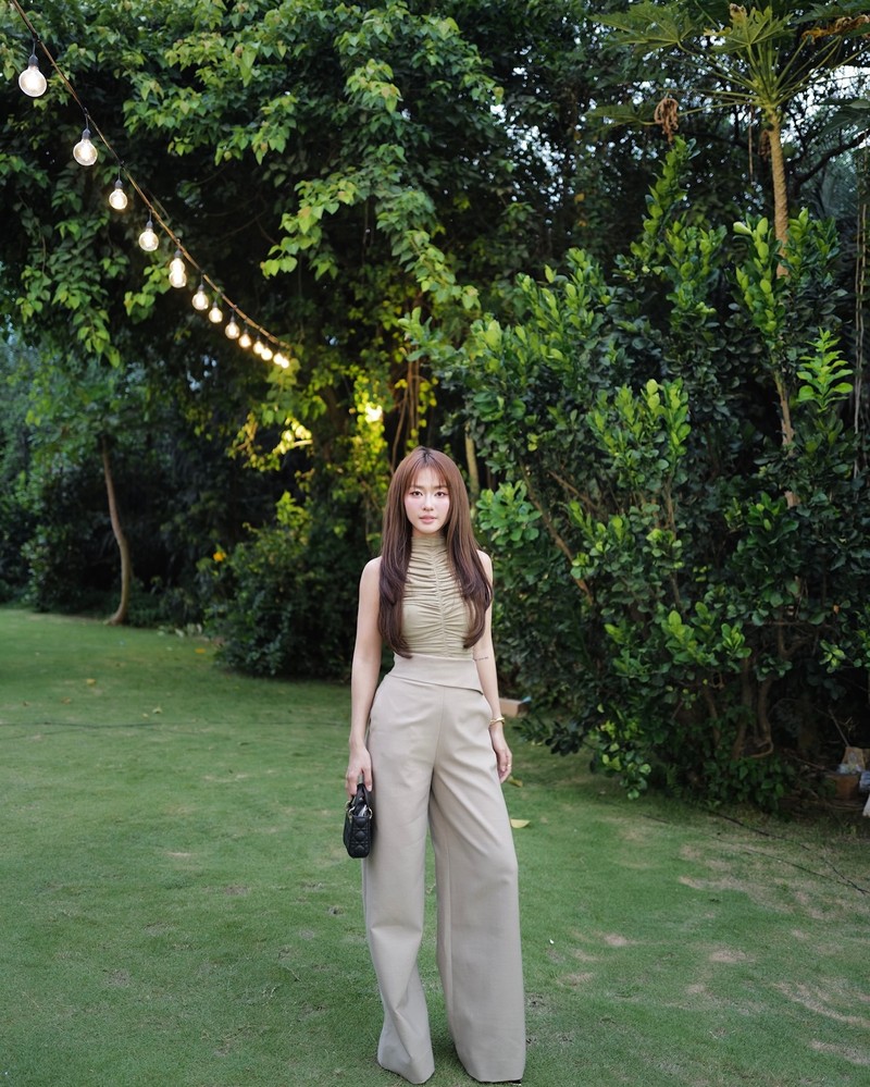 Kha Ngan ngay cang thang hang, moc mac van cuc cuon hut-Hinh-9