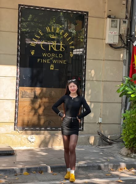 Hot girl tuyen nu Viet Nam khoe hinh anh doi thuong ngot ngao-Hinh-10