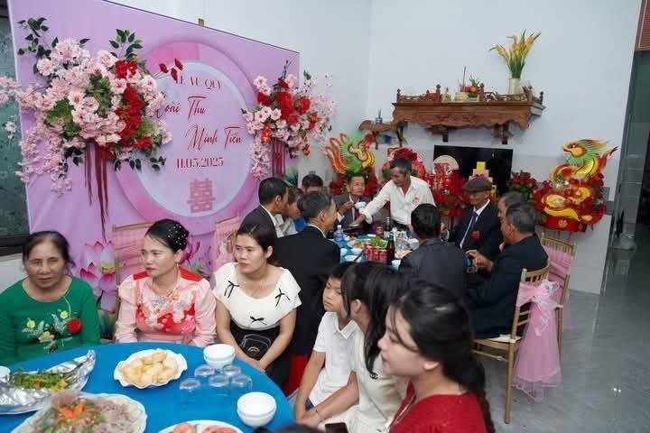 Co dau chu re viral MXH khi chup anh voi rap cuoi do sap-Hinh-6