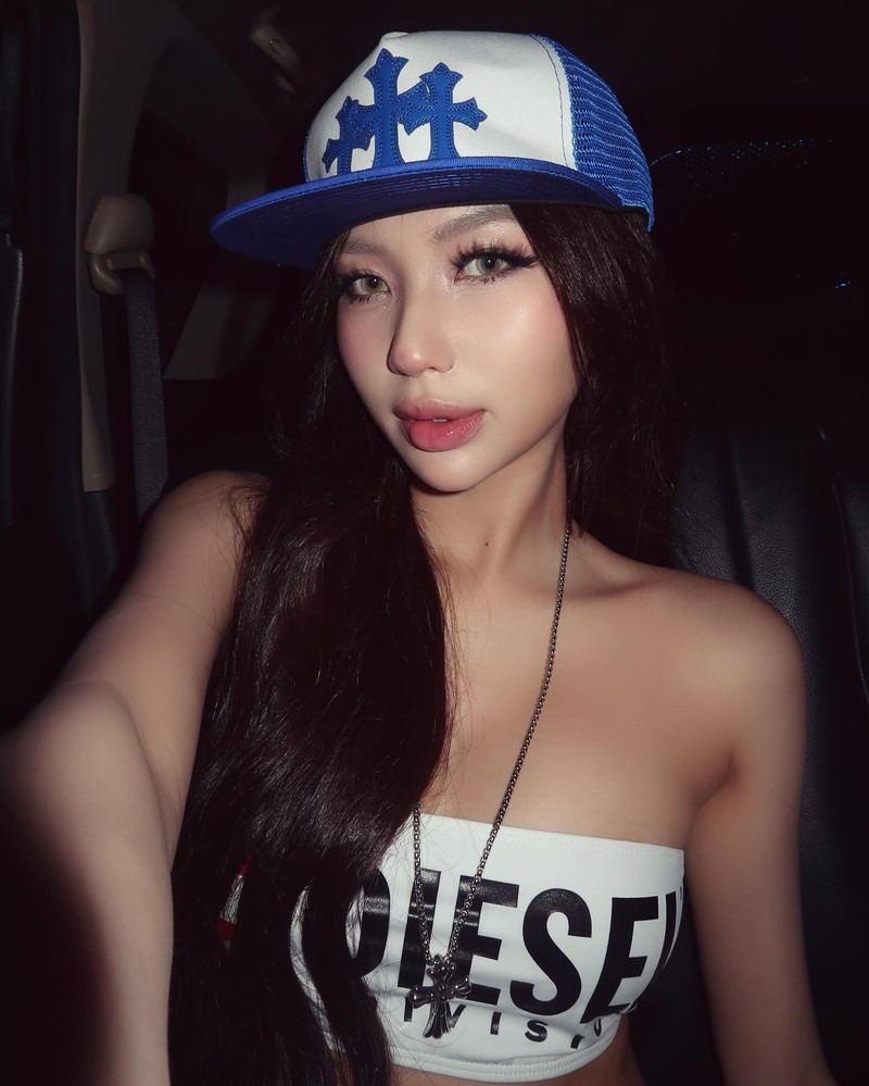 Tiktoker Quynh Nhu “gay bao” voi loat anh selfie than thai ngut troi-Hinh-6