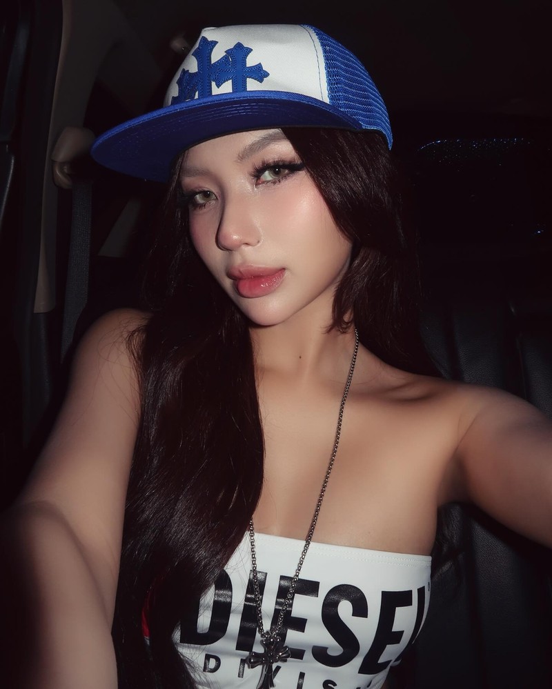 Tiktoker Quynh Nhu “gay bao” voi loat anh selfie than thai ngut troi-Hinh-7