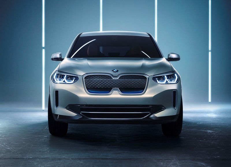 BMW Concept iX3 - SUV chay dien san xuat tai Trung Quoc-Hinh-2