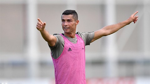 Ronaldo ghi diem trong buoi tap dau tien cung Juventus