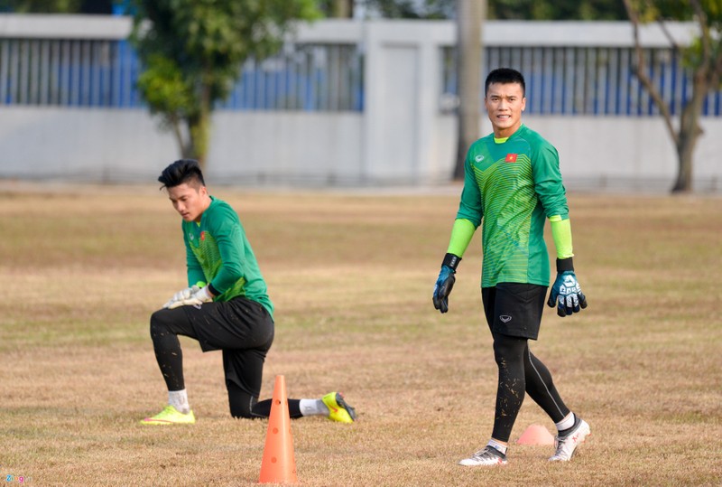 Olympic Viet Nam phai tap o san da phui truoc tran ra quan tai ASIAD-Hinh-10