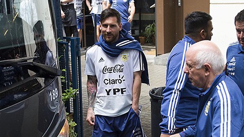 Messi tuyen bo tam thoi chia tay DT Argentina