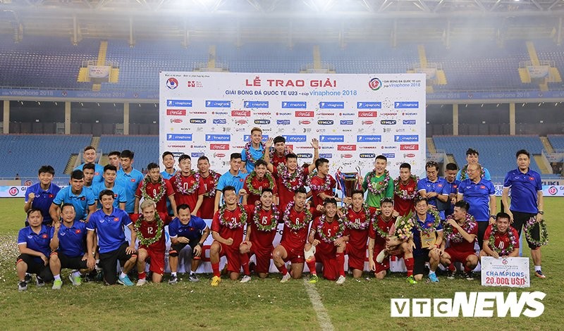 Bao chau A: Thai Lan vang tru cot, Viet Nam sang cua vo dich AFF Cup