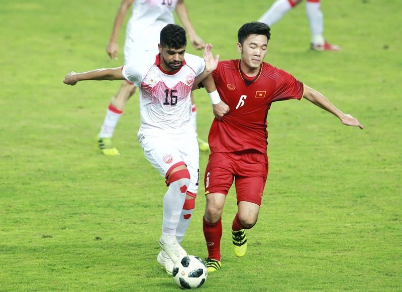 Quan bau Duc kho tru AFF Cup: Lay Cong Phuong lam guong!