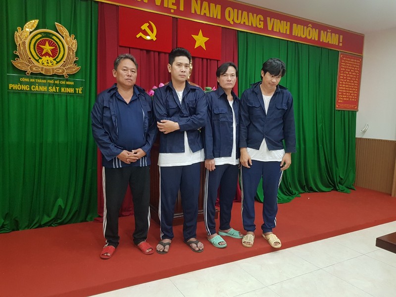 Cong an TP HCM bat 2 can bo hai quan nhan hoi lo-Hinh-2