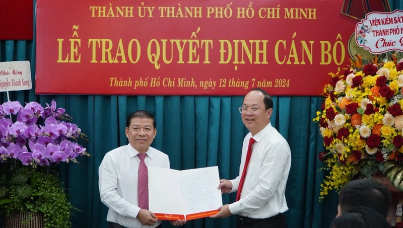 DBQH Nguyen Thanh Sang lam Pho Truong Ban Noi chinh Thanh uy TP HCM