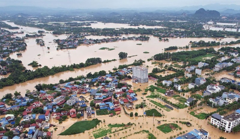 TP HCM: 120 ty dong ung ho dong bao thiet hai do bao Yagi