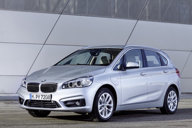 BMW 225xe - 