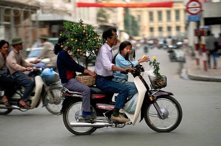 Nguoi Ha Noi cuoi xe sang 