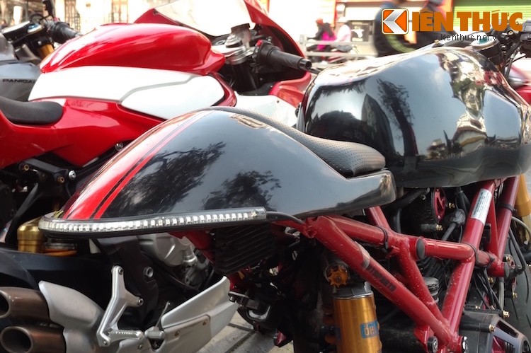 Ducati Monster do Cafe Racer “hang doc” tai Ha Noi-Hinh-10