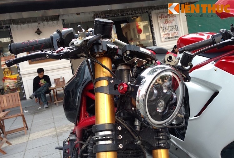 Ducati Monster do Cafe Racer “hang doc” tai Ha Noi-Hinh-3