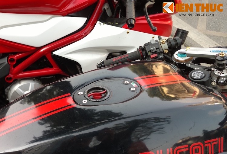 Ducati Monster do Cafe Racer “hang doc” tai Ha Noi-Hinh-7