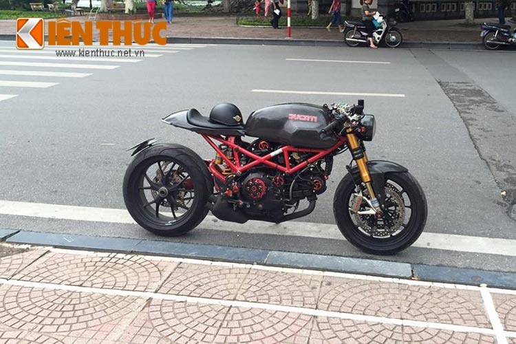 Ducati Monster do Cafe Racer “hang doc” tai Ha Noi-Hinh-2