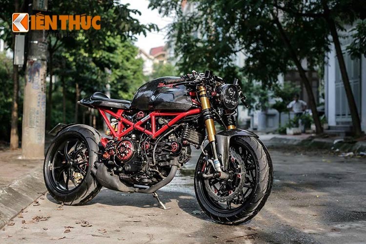 Ducati Monster do Cafe Racer “hang doc” tai Ha Noi