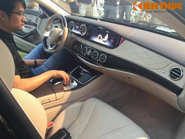 Mercedes ra mat bo 3 xe moi gia 16,7 ty tai Viet Nam-Hinh-10