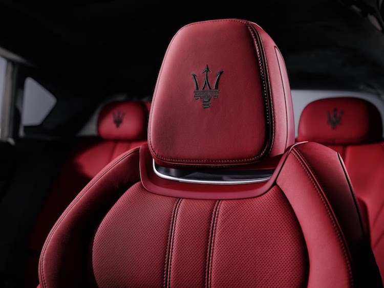 Soi SUV hang sang Maserati Levante 