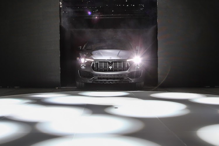 Soi SUV hang sang Maserati Levante 