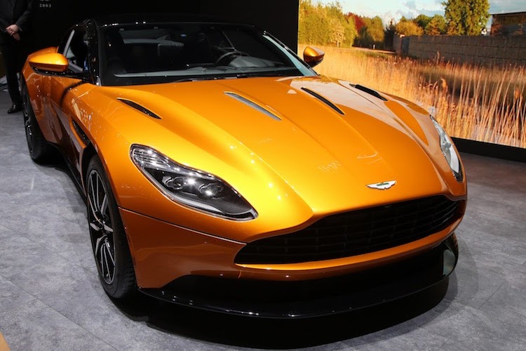 “Soi tung ngoc ngach” sieu coupe Aston Martin DB11 moi-Hinh-2