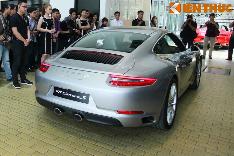 Soi loat sieu xe Porsche 911 moi vua ra mat Viet Nam-Hinh-3