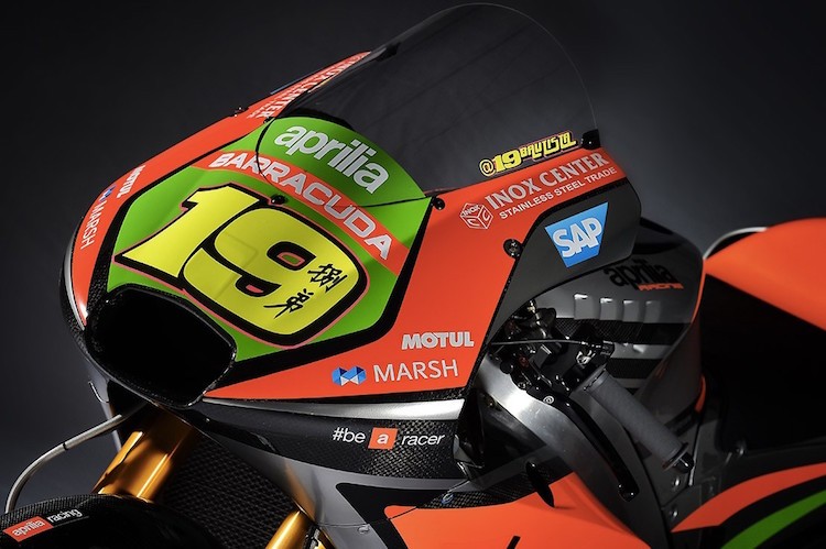 Aprilia “khoe hang” sieu moto RS-GP mua giai MotoGP 2016-Hinh-4