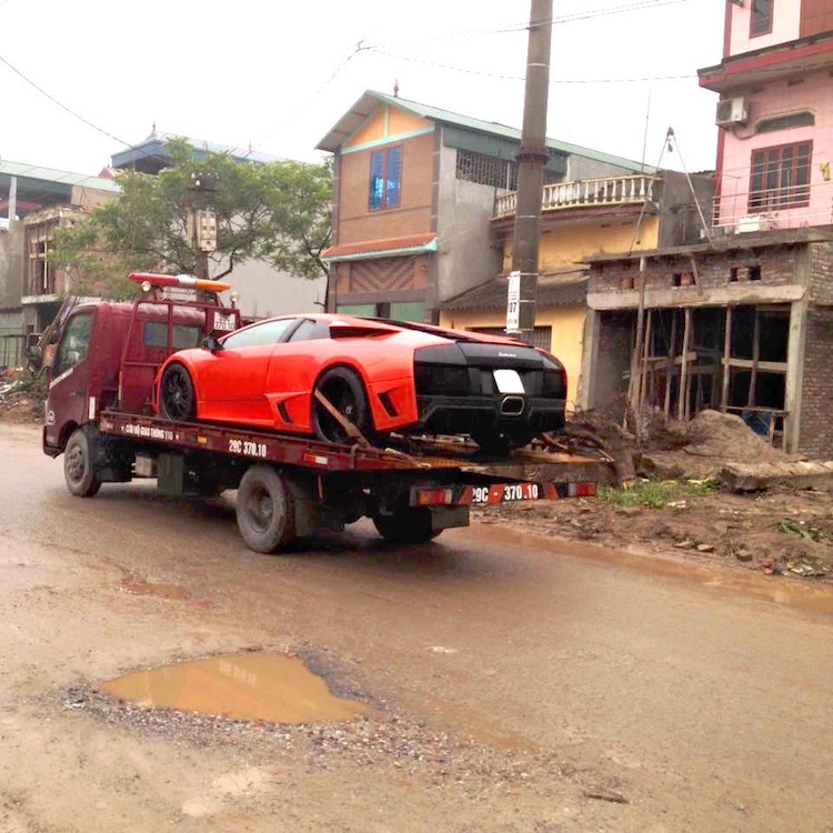 “Tom gon” Lamborghini Murcielago cua dai gia Ha Noi-Hinh-2