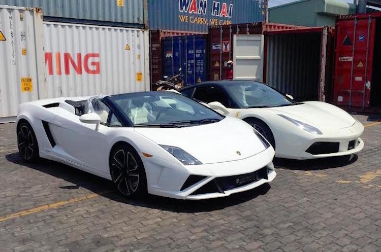 Bo doi sieu xe Ferrari-Lamborghini cap cang Viet Nam-Hinh-5