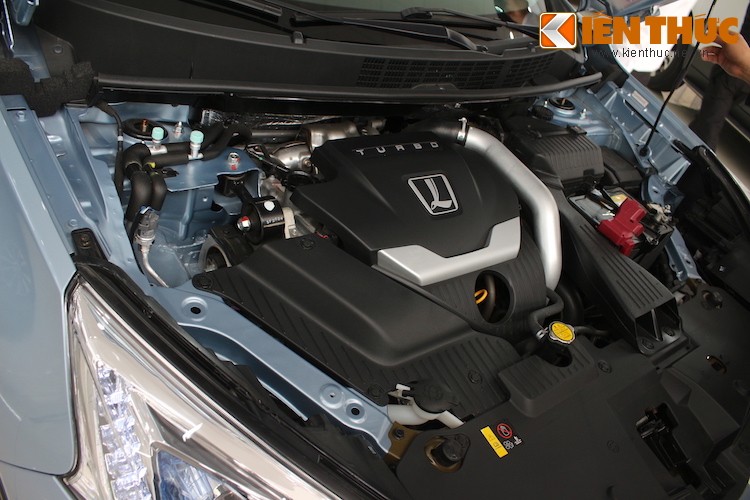 Xe Dai Loan Luxgen U6 co gi de “dau” Honda CR-V tai VN?-Hinh-16