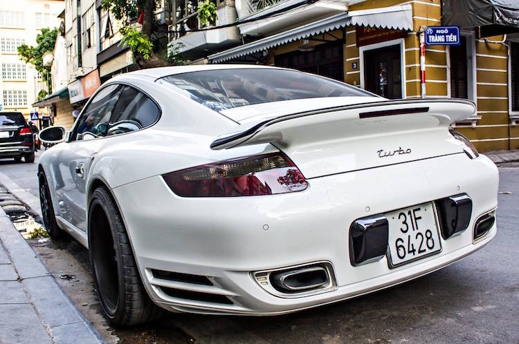 Sieu xe Porsche 911 Turbo “trang tinh khoi” tai Ha Noi-Hinh-6